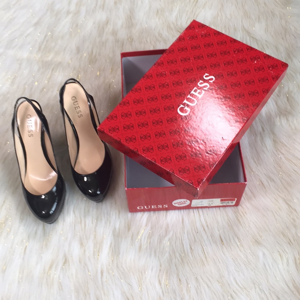 GUESS RAPINE PATENT BLACK PUMPS - Picture 7 of 7